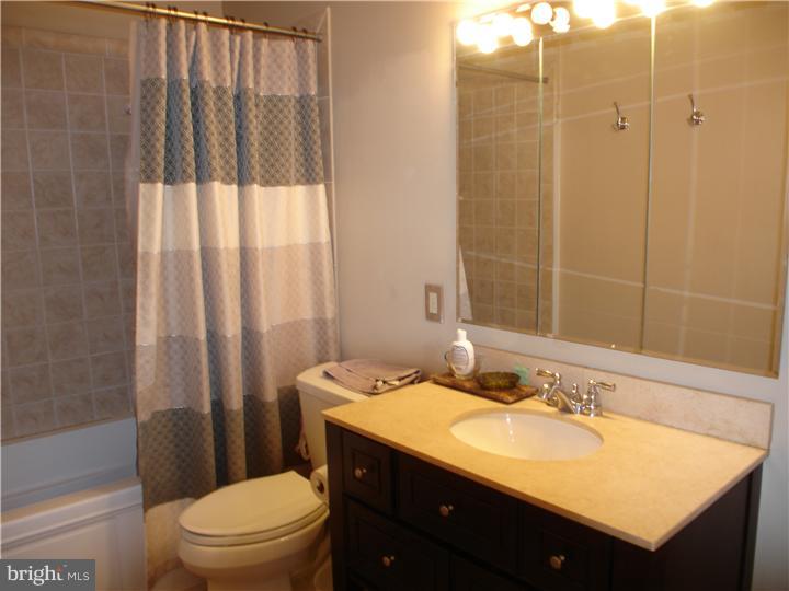 72 Farnwood Road Mount Laurel, NJ 08054 - Photo 15 of 20