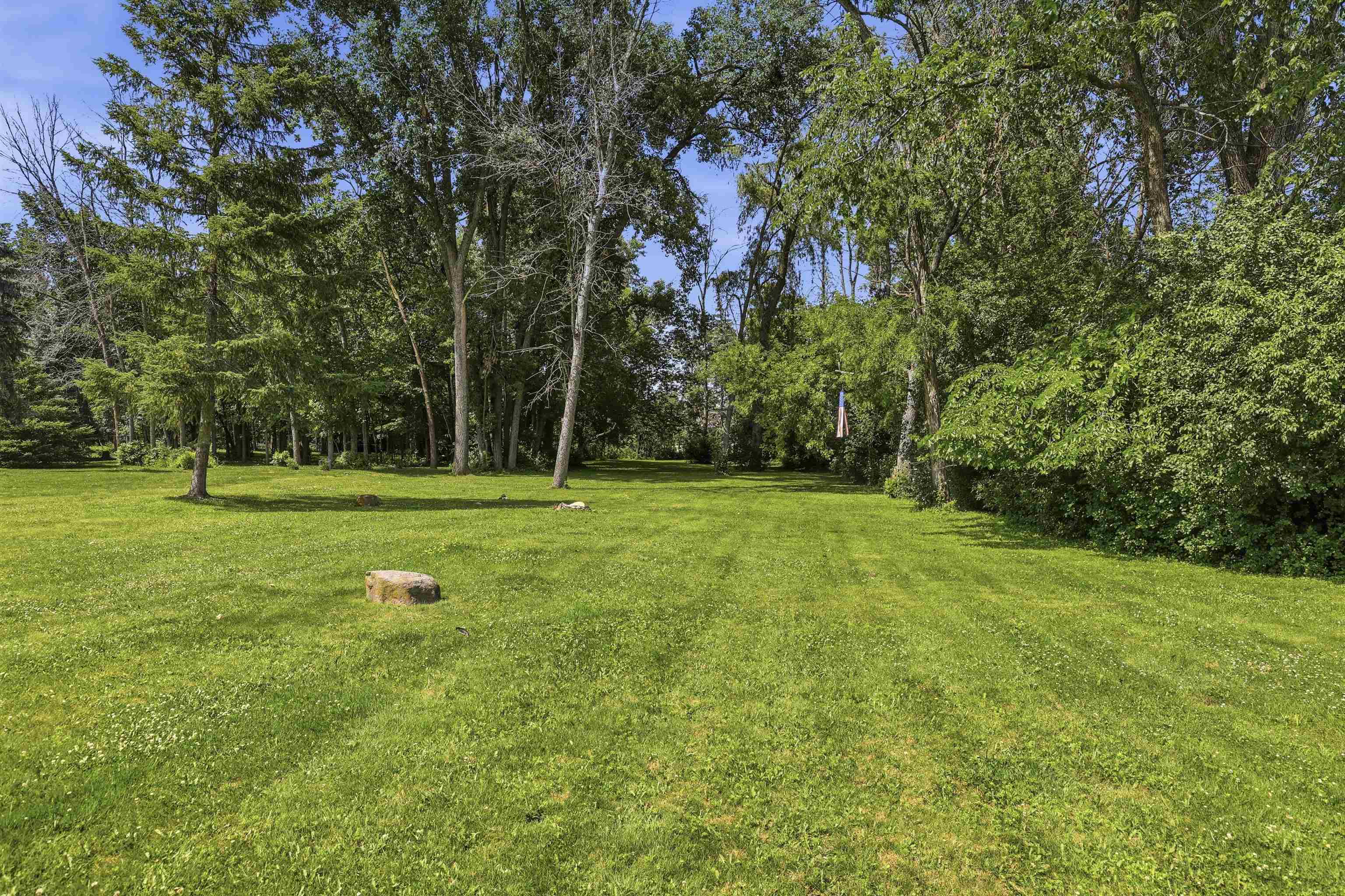 5400 Long Court Appleton, WI 54914 - Photo 34 of 38
