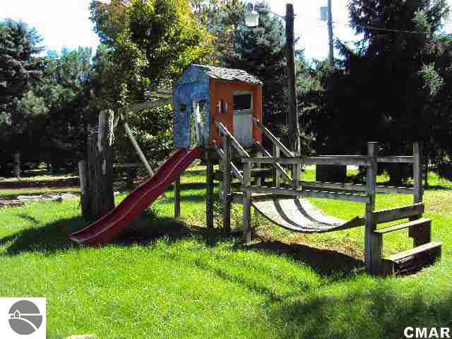 3885 West Tyler Road Alma, MI 48801 - Photo 4 of 7 1766699-3.JPG