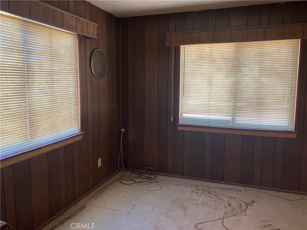 21989 Widgeon Road Apple Valley, CA 92307 - Photo 3 of 11