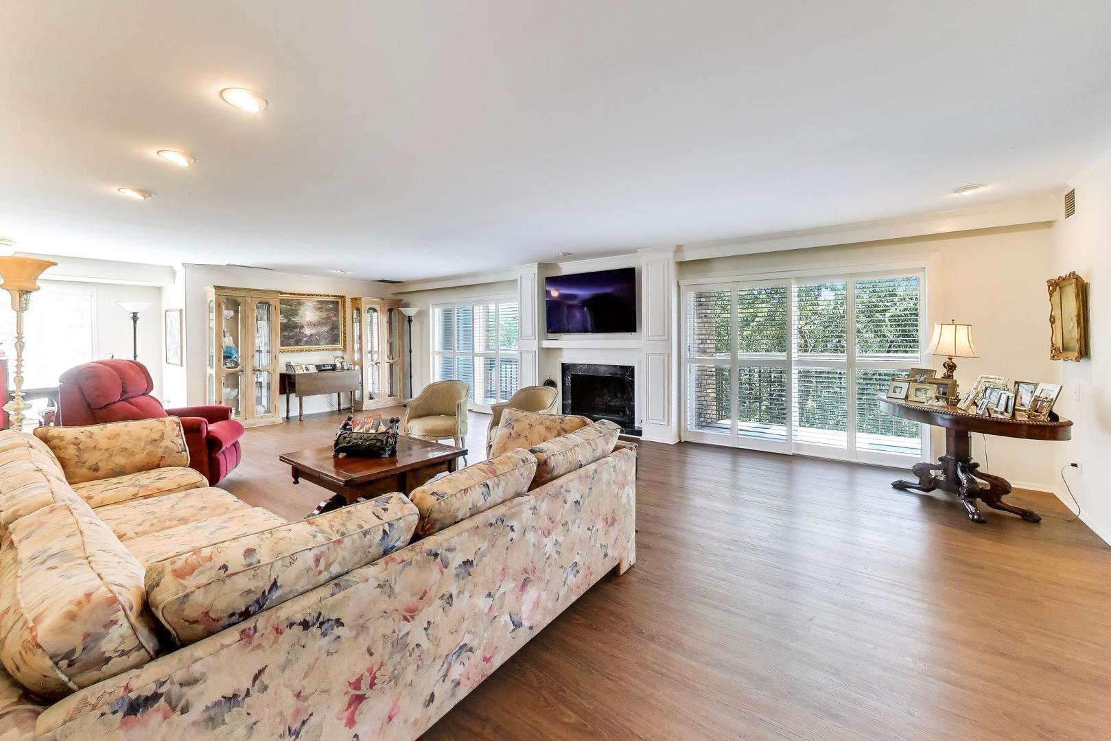 3860 Mission Hills Road, Unit 416 Northbrook, IL 60062 - Photo 8 of 30