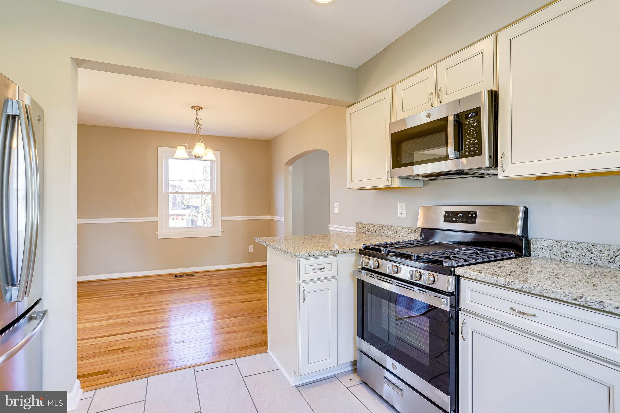 4105 Buckman Road Alexandria, VA 22309 - Photo 3 of 39 Gas Cooking