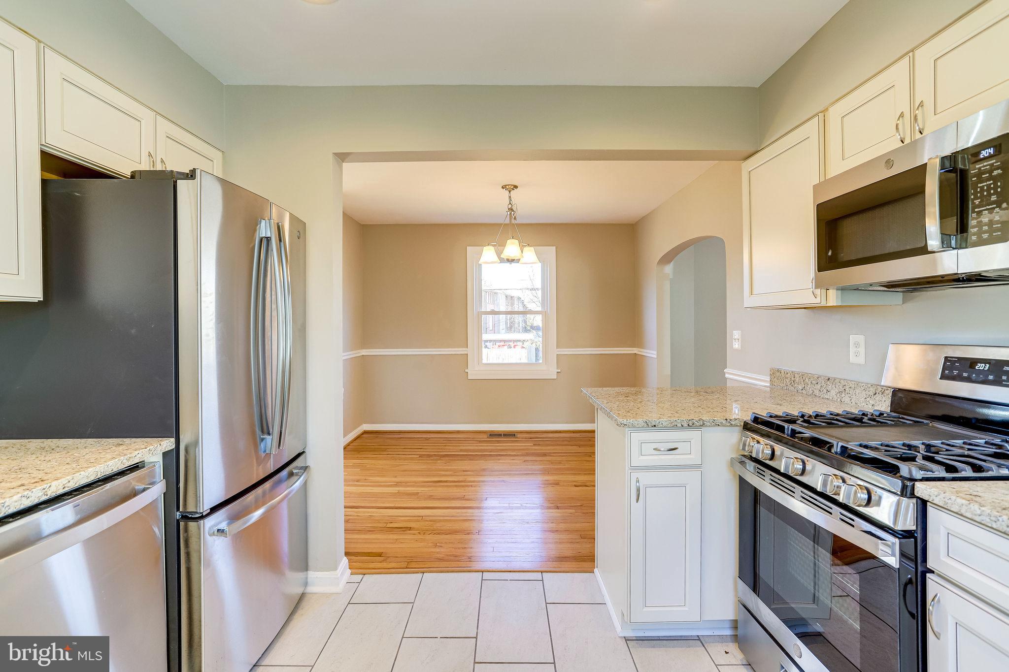 4105 Buckman Road Alexandria, VA 22309 - Photo 7 of 39 New Stainless Steel Appliances