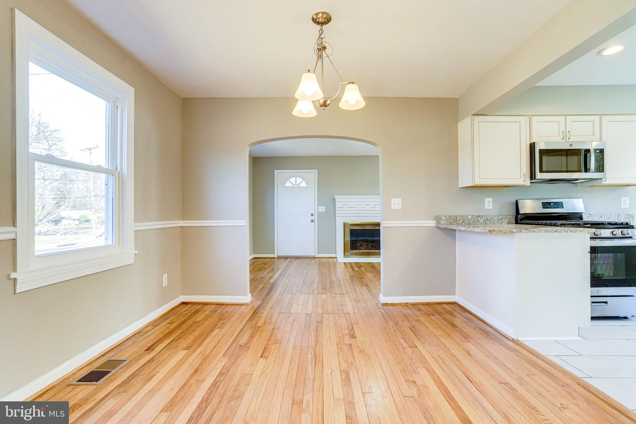 4105 Buckman Road Alexandria, VA 22309 - Photo 9 of 39 Large Dining Room