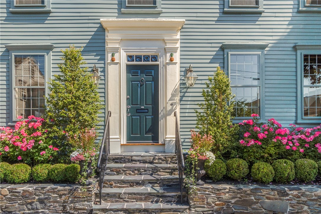 67 Bridge Street Newport, RI 02840 - Photo 3 of 50