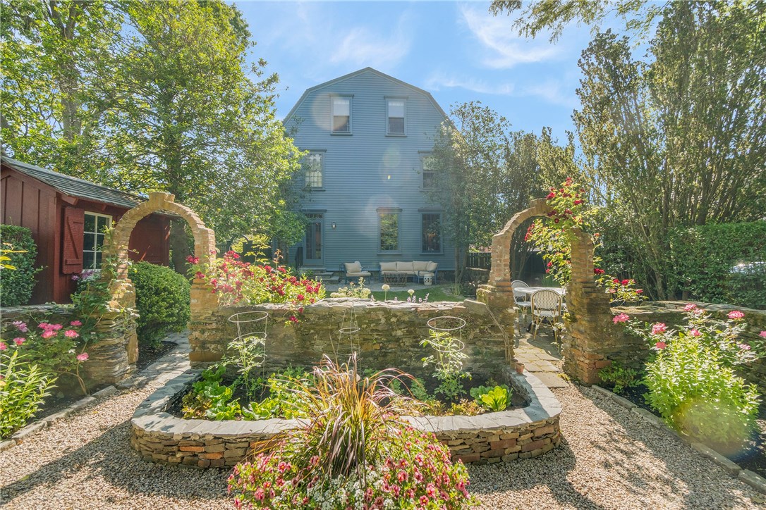 67 Bridge Street Newport, RI 02840 - Photo 32 of 50