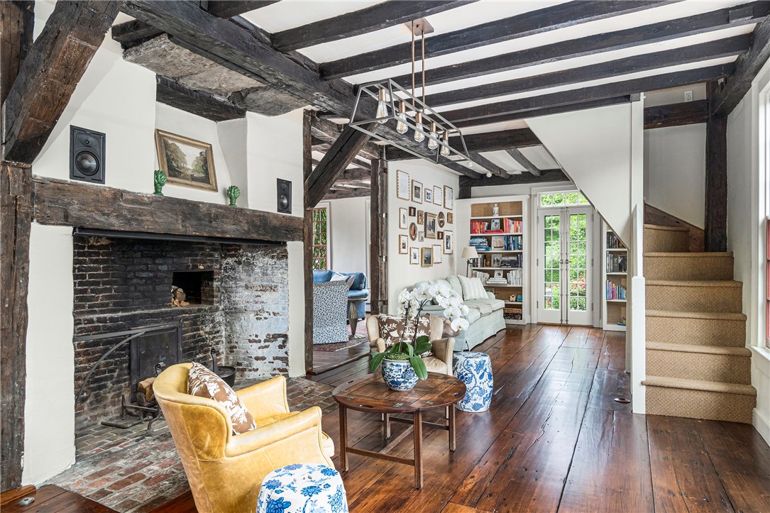 67 Bridge Street Newport, RI 02840 - Photo 7 of 50