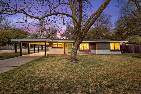 $255,000 | 4109 Sanger Avenue, Waco, TX 76710