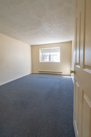 $2,000 | 234 Low Street, Unit 3, Newburyport, MA 01950