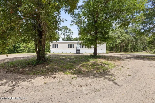 $298,000 | 124 Knight Drive, Florahome, FL 32140