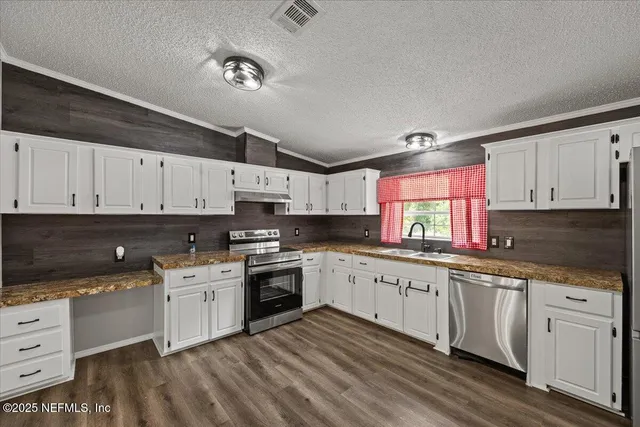 $298,000 | 124 Knight Drive, Florahome, FL 32140