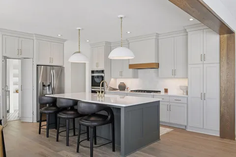 $2,499,900 | 202 Sandy Shores Road, Waconia, MN 55387