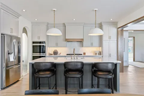 $2,499,900 | 202 Sandy Shores Road, Waconia, MN 55387