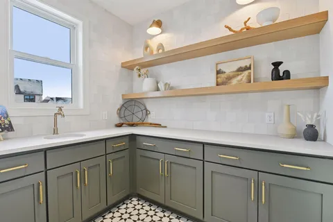 $2,499,900 | 202 Sandy Shores Road, Waconia, MN 55387