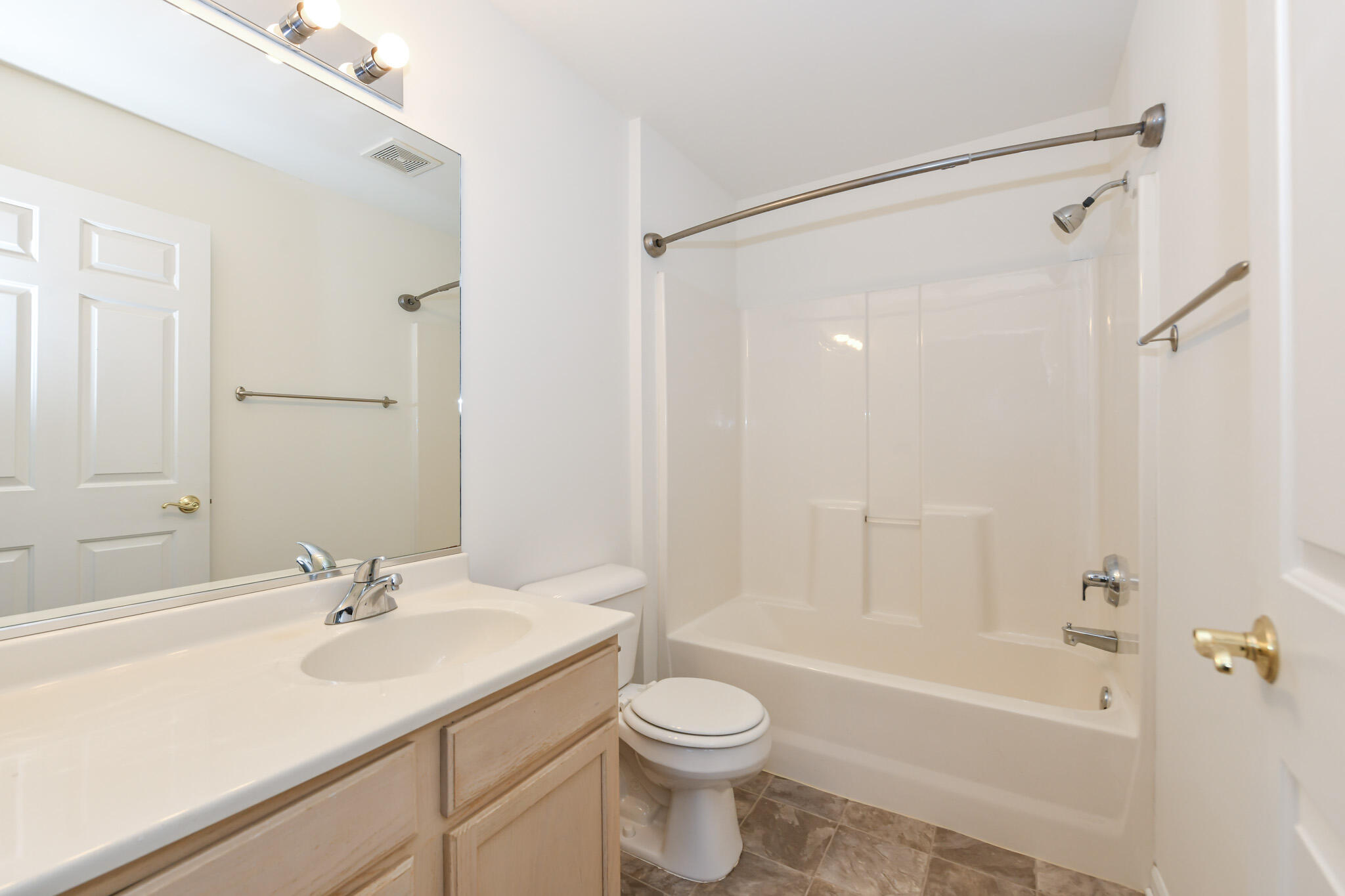 4740 South Forest Point Boulevard New Berlin, WI 53151 - Photo 16 of 26 Master Bath
