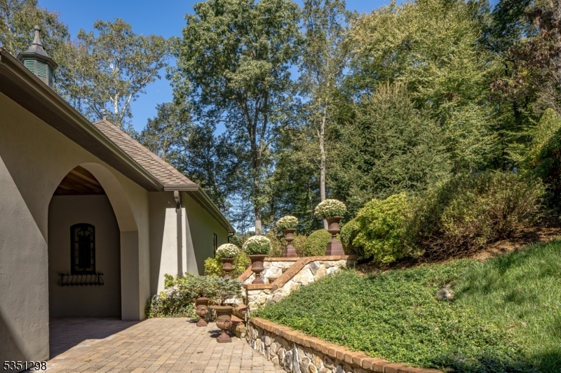 14 Bliss Road Mendham, NJ 07945 - Photo 34 of 41