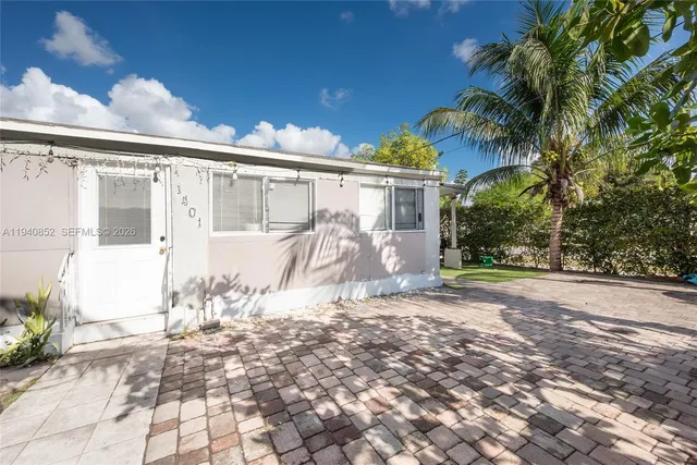 $425,000 | 1401 Northwest 44th Street, Miami, FL 33142