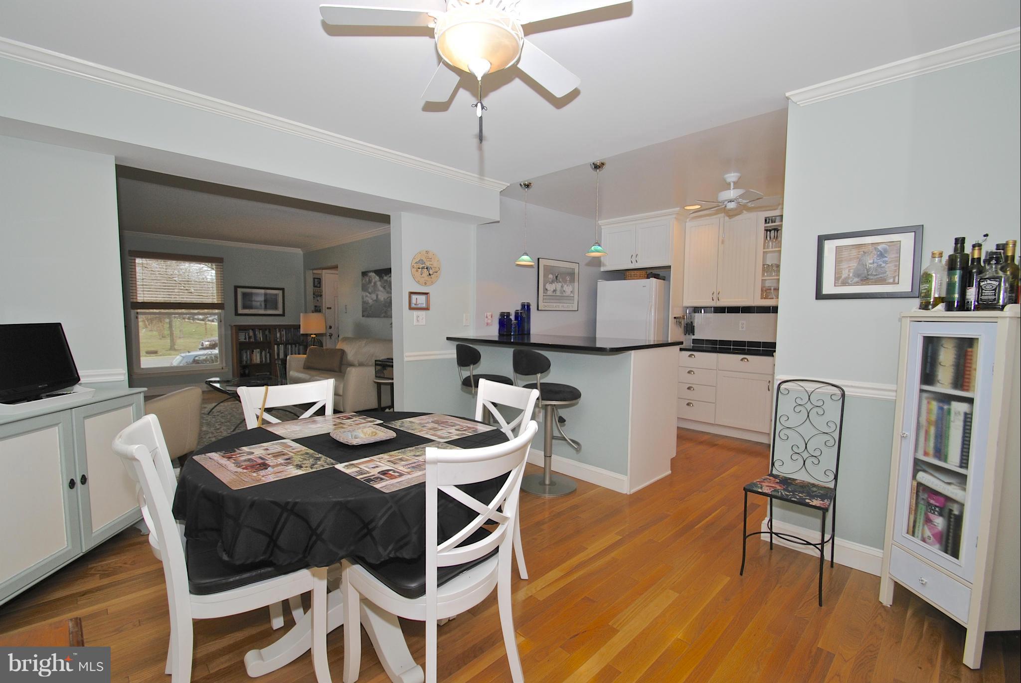 211 Georgetown Road Annapolis, MD 21403 - Photo 12 of 30 Dining Room