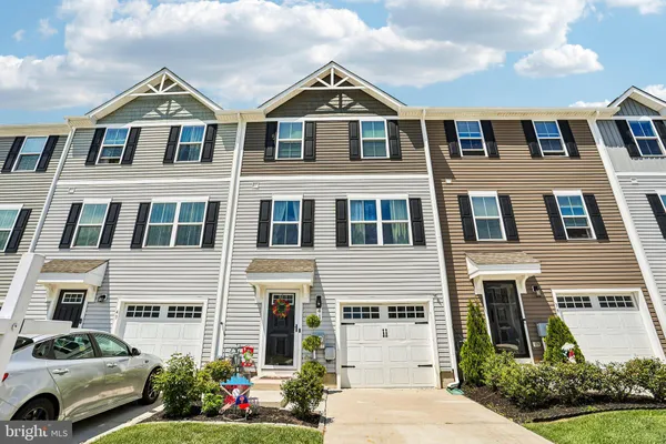 $335,000 | 41 Burr Street, Williamstown, NJ 08094