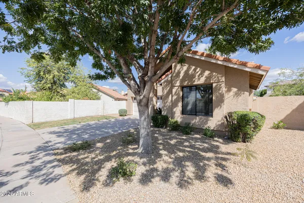 $2,350 | 25 South Ocean Drive, Gilbert, AZ 85233