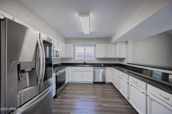 $2,350 | 25 South Ocean Drive, Gilbert, AZ 85233