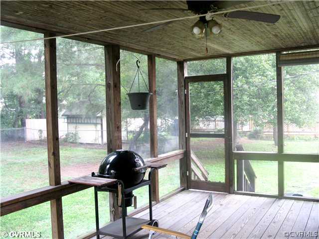 9407 Meadowgreen Road Richmond, VA 23294 - Photo 8 of 24 Porch