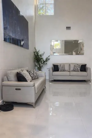 $4,800 | 11460 Southwest 73rd Street, Miami, FL 33173