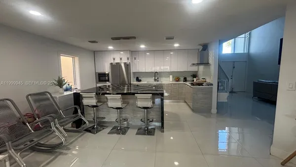 $4,800 | 11460 Southwest 73rd Street, Miami, FL 33173