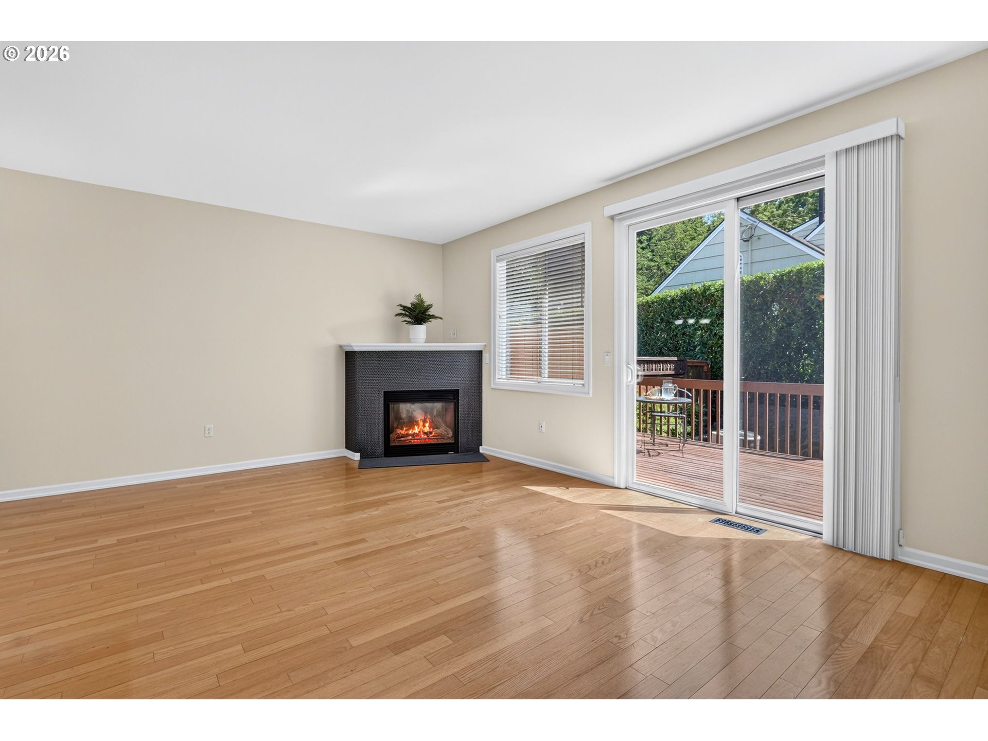 2926 Southwest Texas Street Portland, OR 97219 - Photo 8 of 44