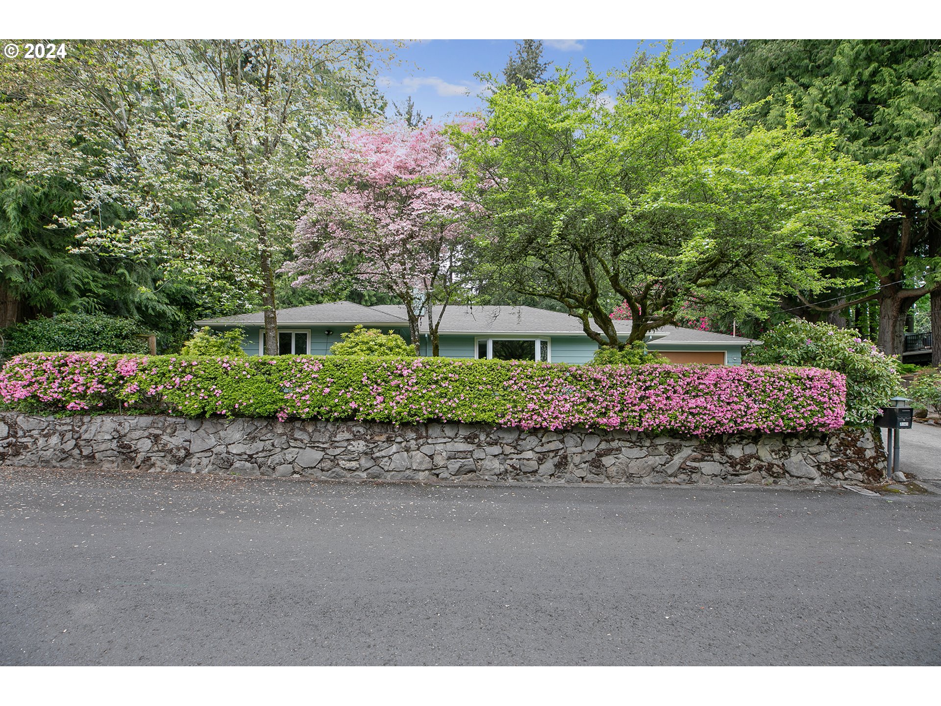 7645 Southwest Copel Street Portland, OR 97225 - Photo 2 of 39 Gallery Image 2