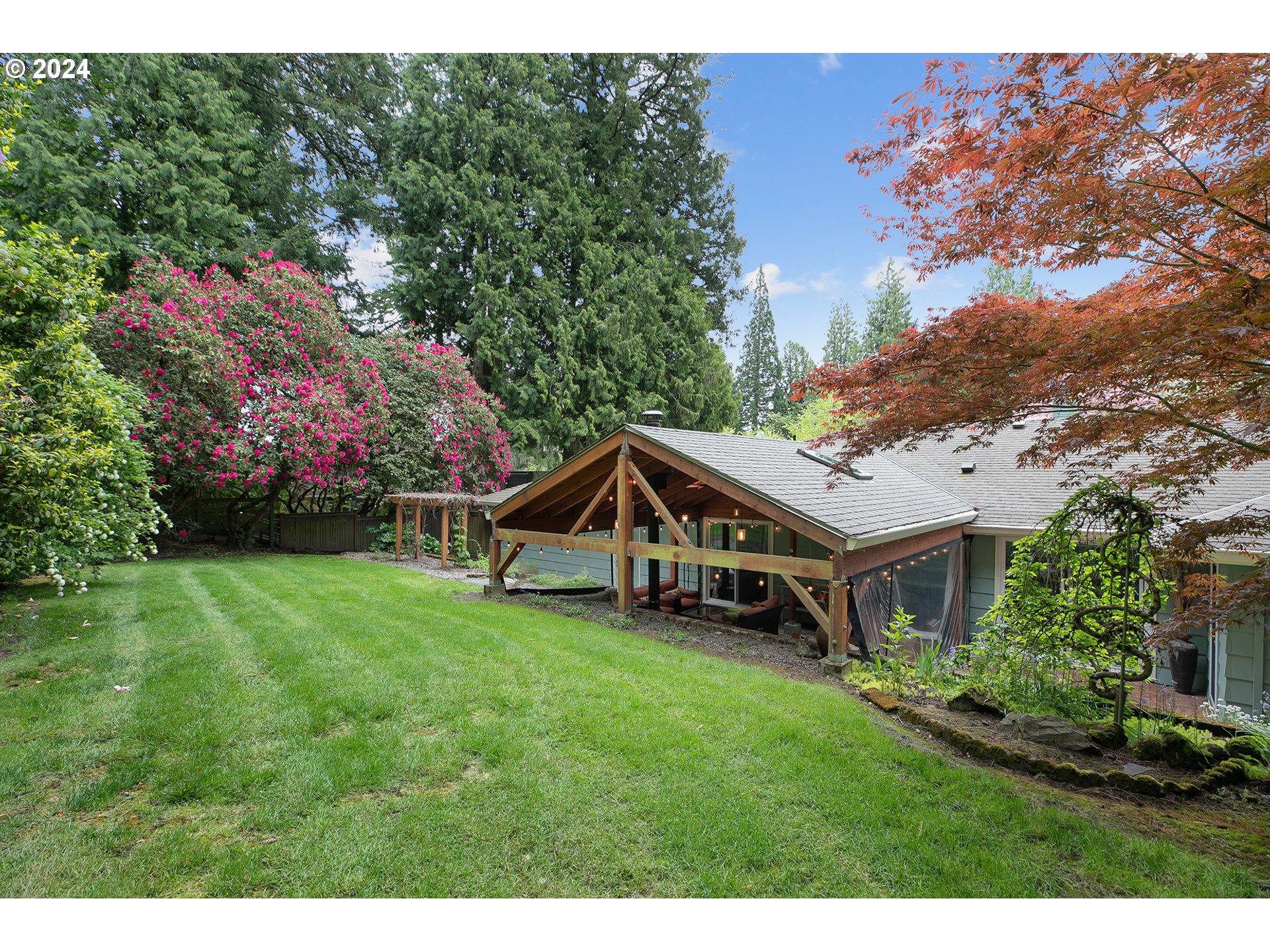 7645 Southwest Copel Street Portland, OR 97225 - Photo 38 of 39 Yard