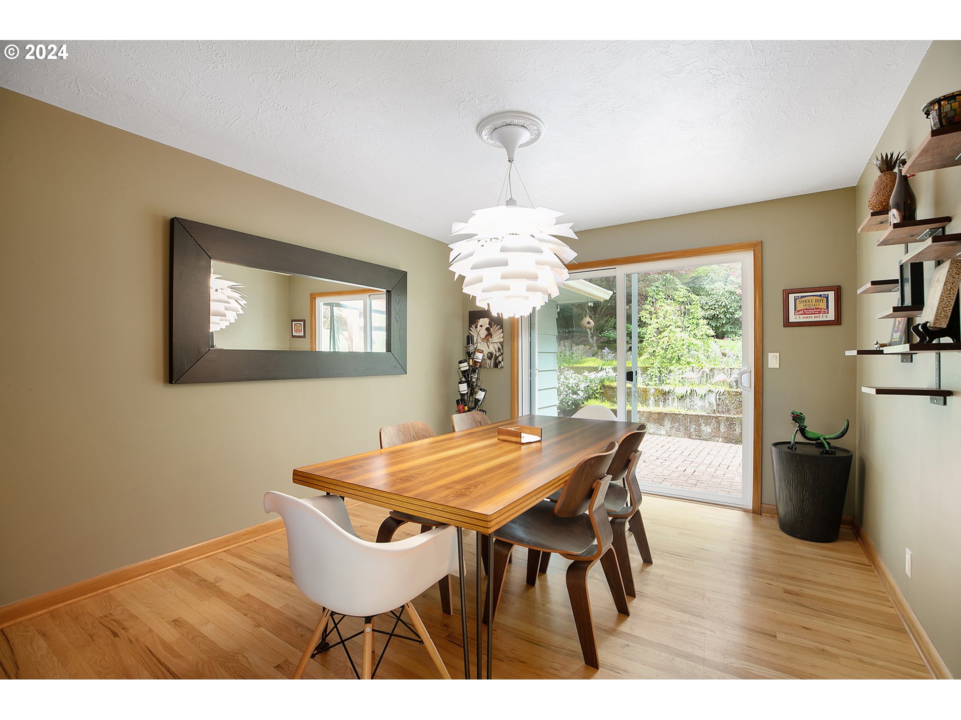 7645 Southwest Copel Street Portland, OR 97225 - Photo 10 of 39 Dining Room