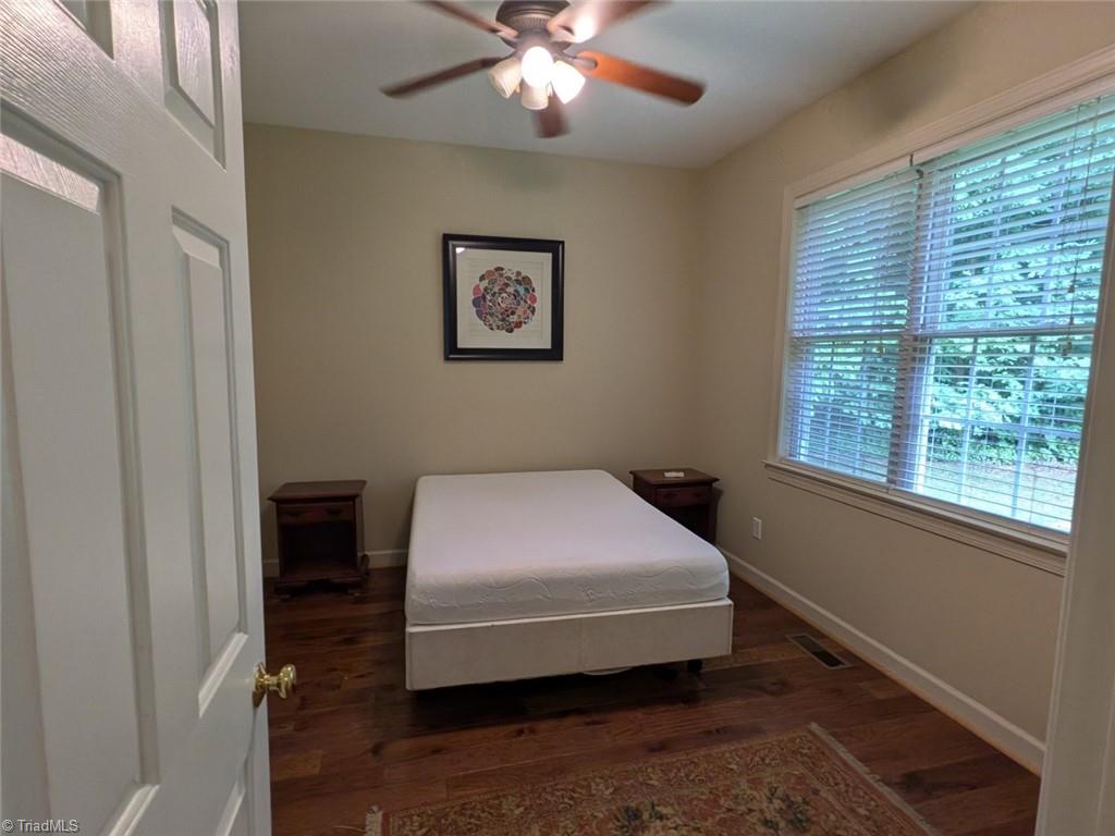1702 Lakeland Point High Point, NC 27265 - Photo 20 of 50