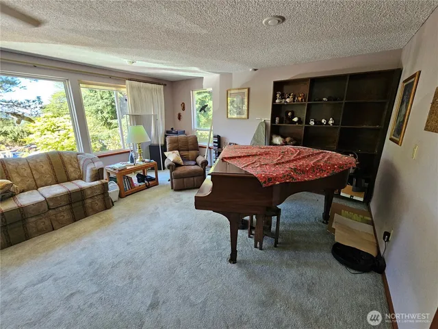 $3,500,000 | 3225 41st Street Northeast, Tacoma, WA 98422