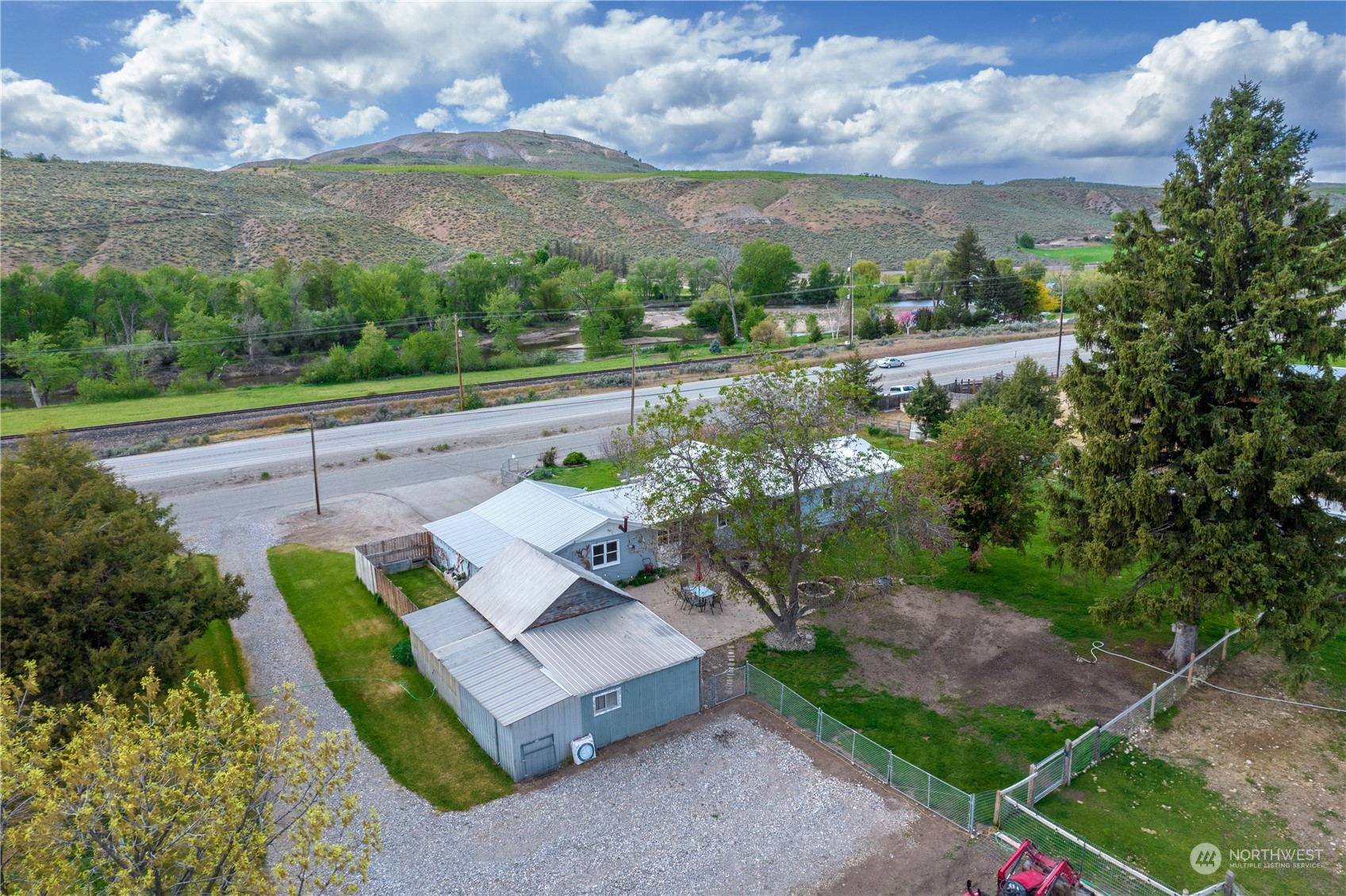 124 State Frontage Road Tonasket, WA 98855 - Photo 33 of 37 Gallery Image 33