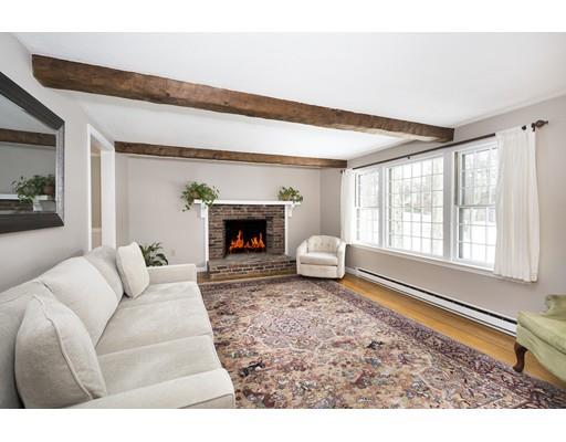 82 Riverside Circle Marshfield, MA 02050 - Photo 4 of 26 Gallery Image 4