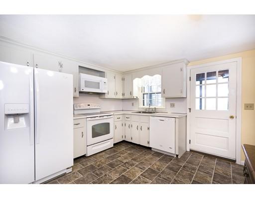 82 Riverside Circle Marshfield, MA 02050 - Photo 6 of 26 Gallery Image 6