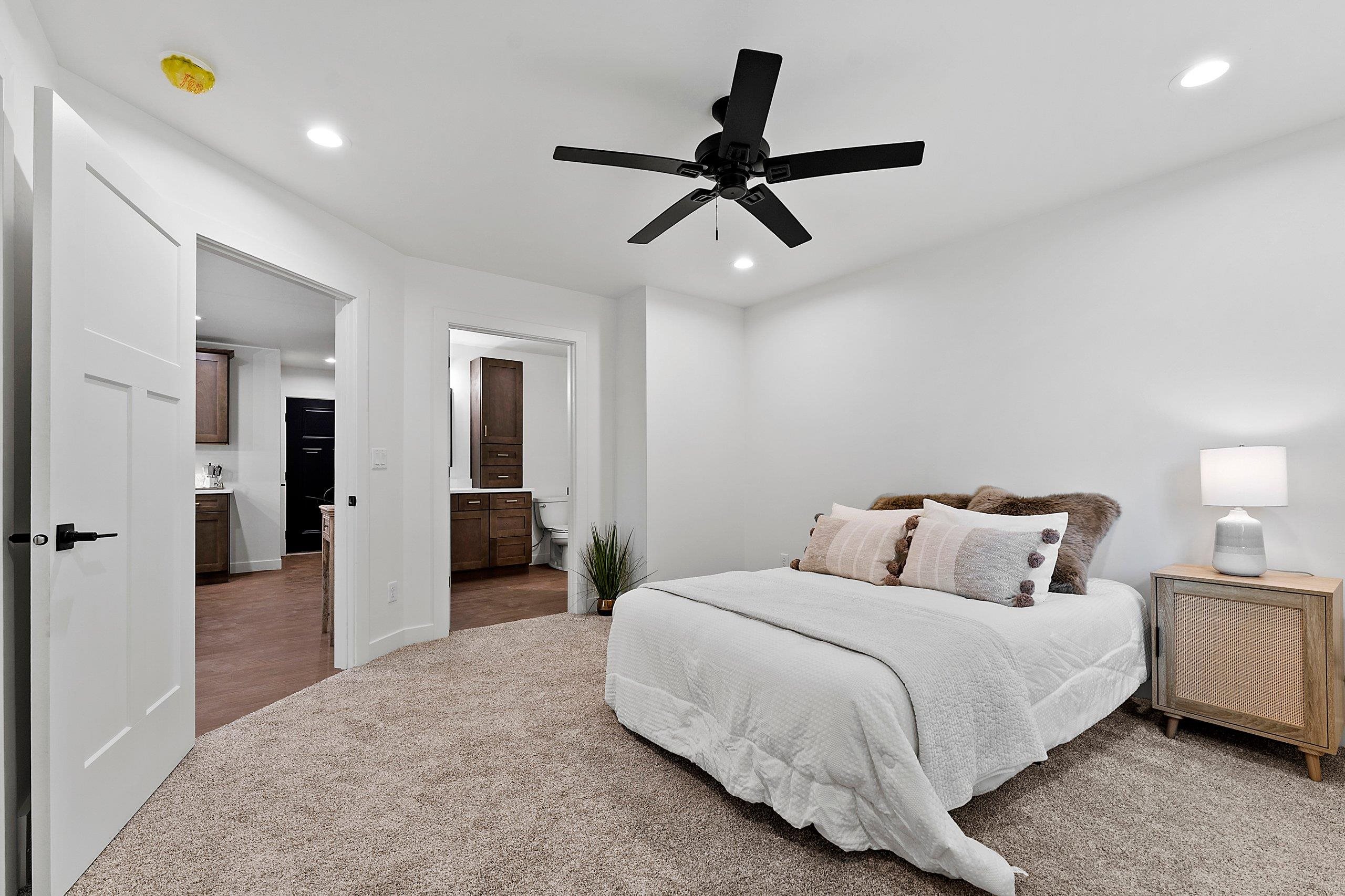 1837 London Road Green Bay, WI 54311 - Photo 18 of 40 Gallery Image 18