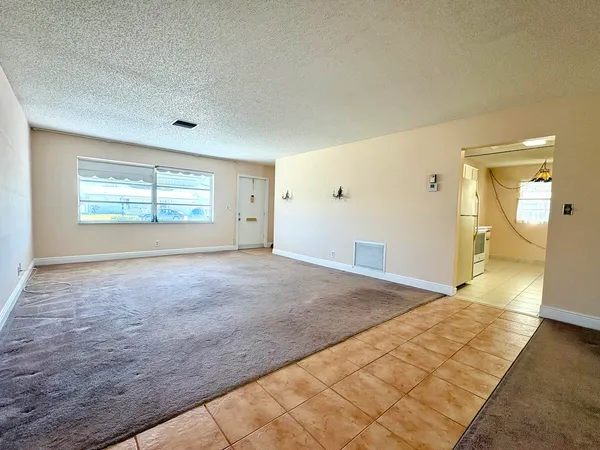 $2,300 | 2003 Southwest 18th Street, Boynton Beach, FL 33426