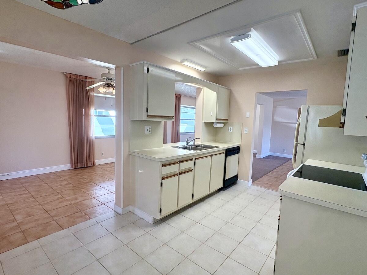 2003 Southwest 18th Street Boynton Beach, FL 33426 - Photo 11 of 27 IMG_5385 2