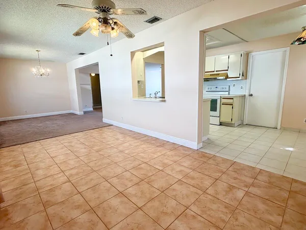 $2,300 | 2003 Southwest 18th Street, Boynton Beach, FL 33426
