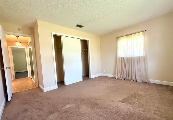 $2,300 | 2003 Southwest 18th Street, Boynton Beach, FL 33426