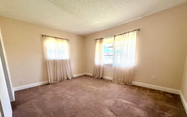 $2,300 | 2003 Southwest 18th Street, Boynton Beach, FL 33426