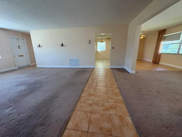 $2,300 | 2003 Southwest 18th Street, Boynton Beach, FL 33426