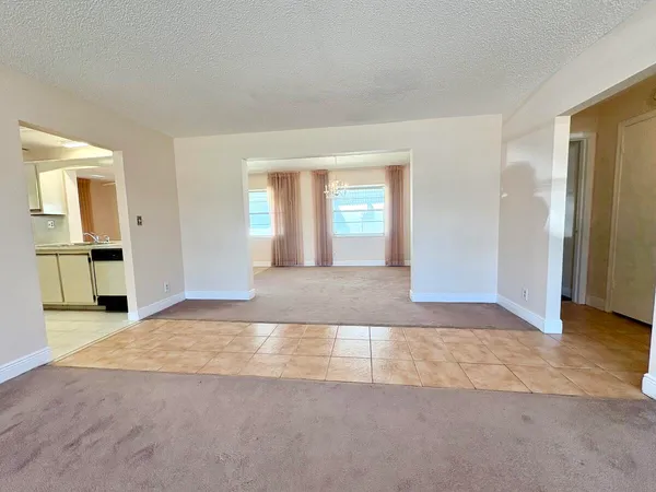 $2,300 | 2003 Southwest 18th Street, Boynton Beach, FL 33426