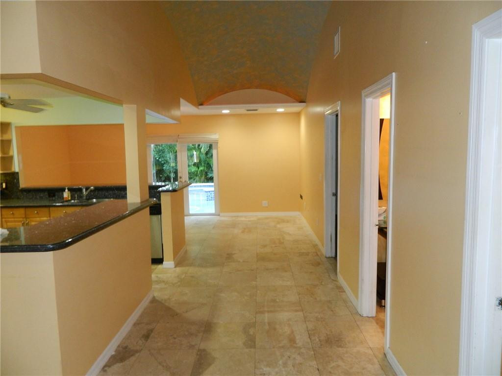 9734 Carousel Circle South Boca Raton, FL 33434 - Photo 5 of 36 Photo 5