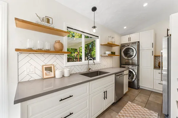 $1,350,000 | 411 North Alisos Street, Santa Barbara, CA 93103