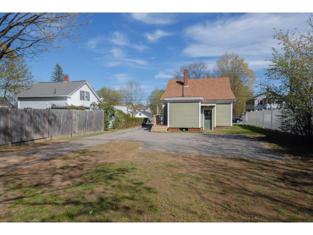 51 Washington Street Rochester, NH 03867 - Photo 12 of 16