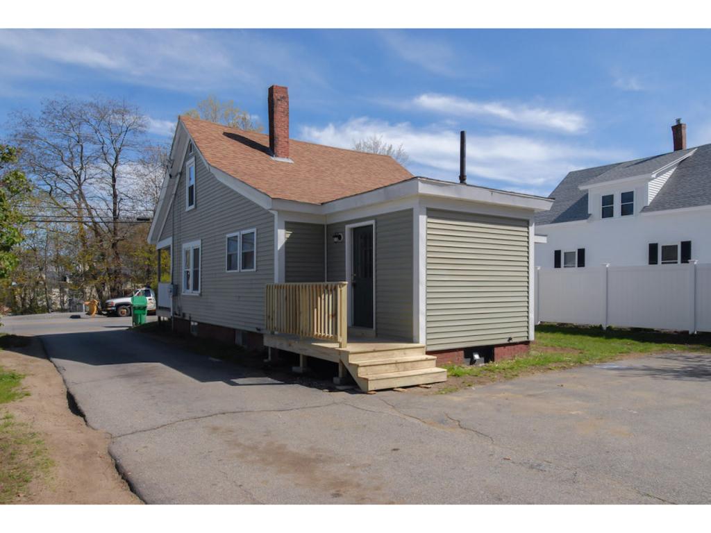 51 Washington Street Rochester, NH 03867 - Photo 13 of 16