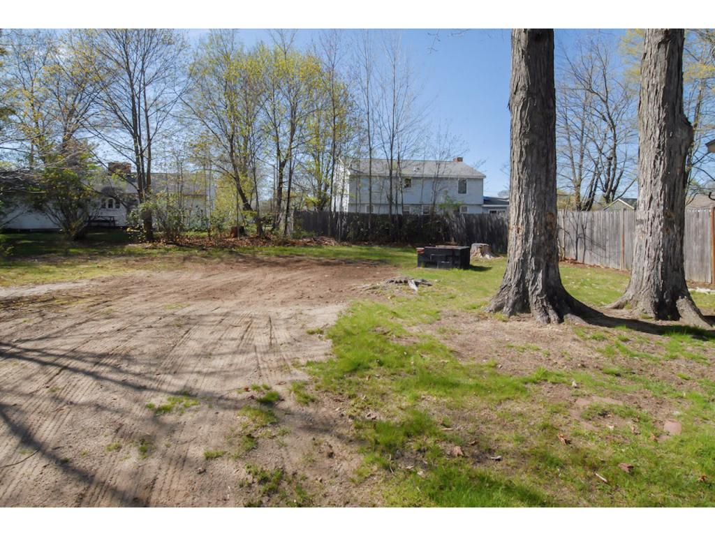 51 Washington Street Rochester, NH 03867 - Photo 15 of 16